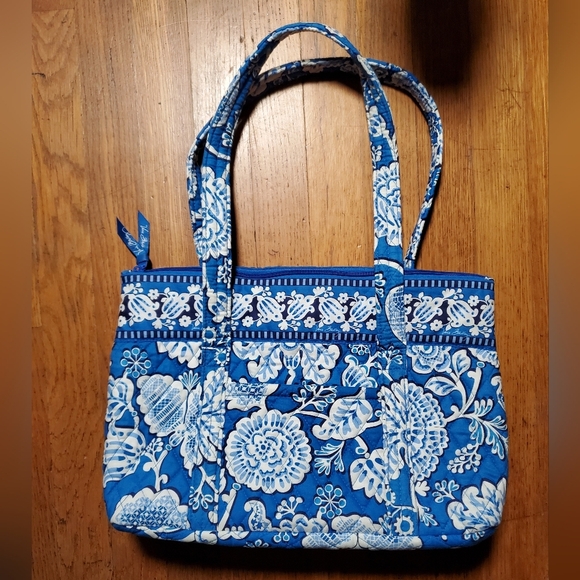 Vera Bradley Handbags - Vera Bradley Blue Lagoon Tote